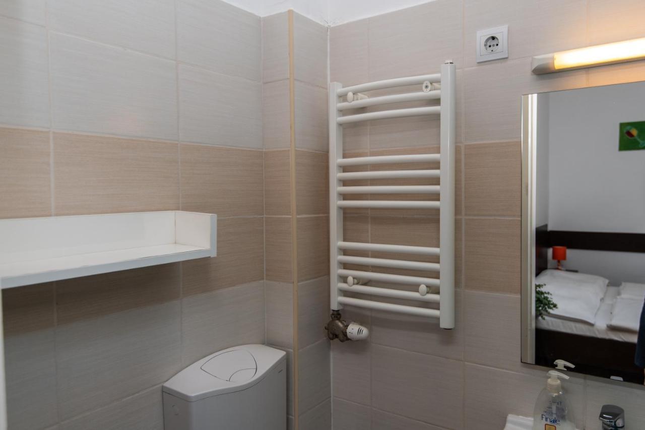 Hello Apartmanhaz Шопрон Экстерьер фото